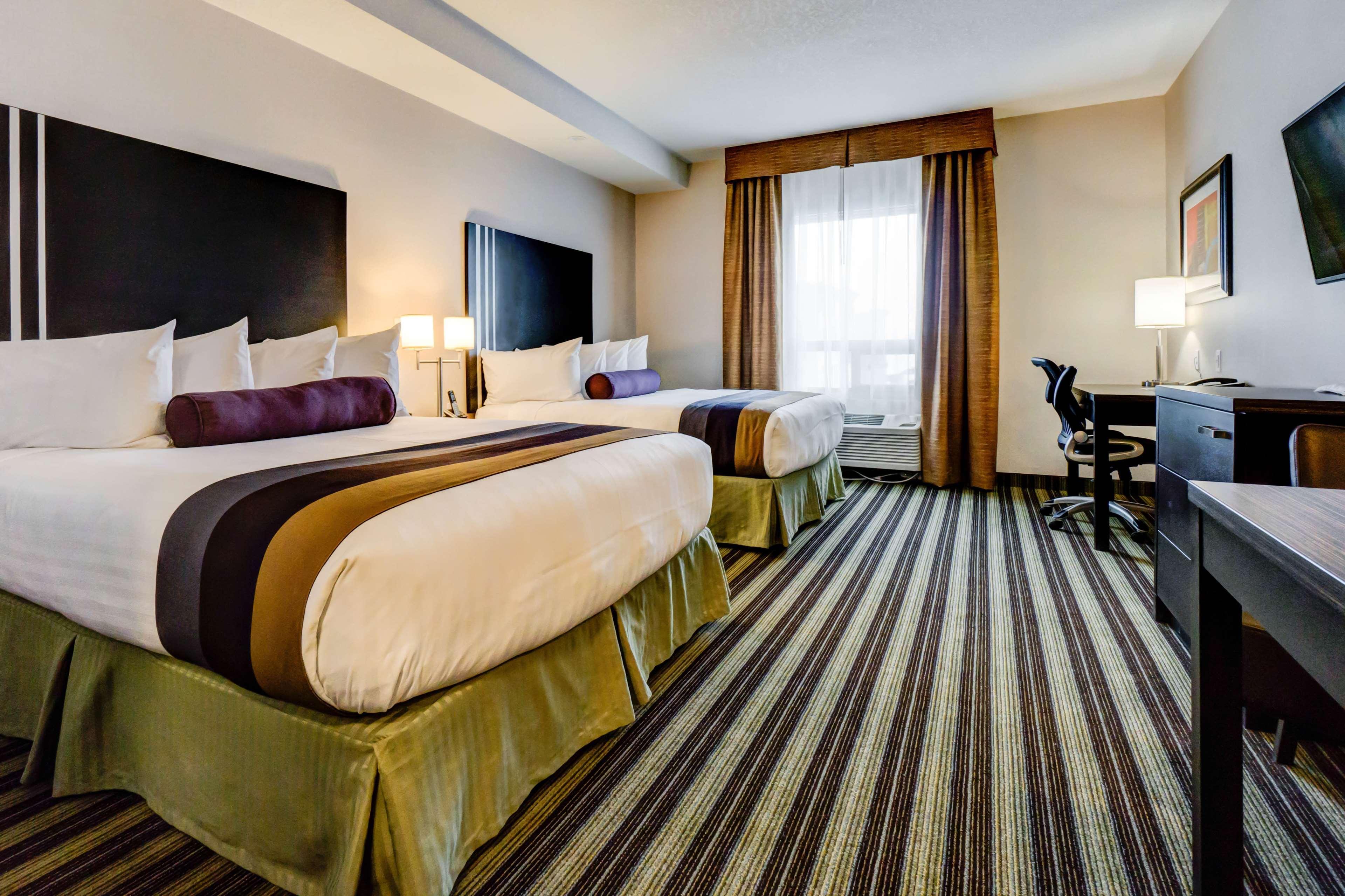 Best Western Plus Drayton Valley All Suites Екстер'єр фото