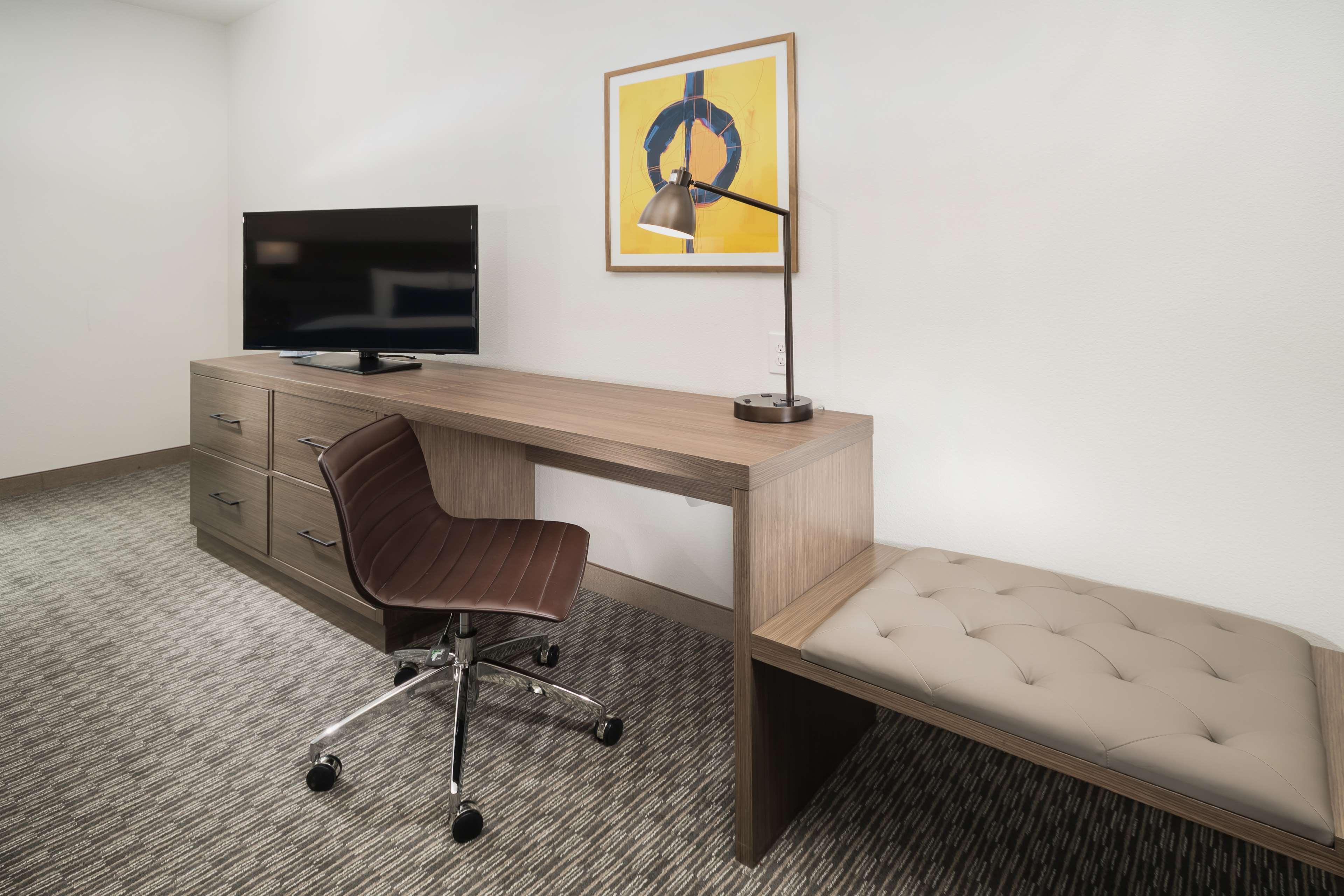 Best Western Plus Drayton Valley All Suites Екстер'єр фото