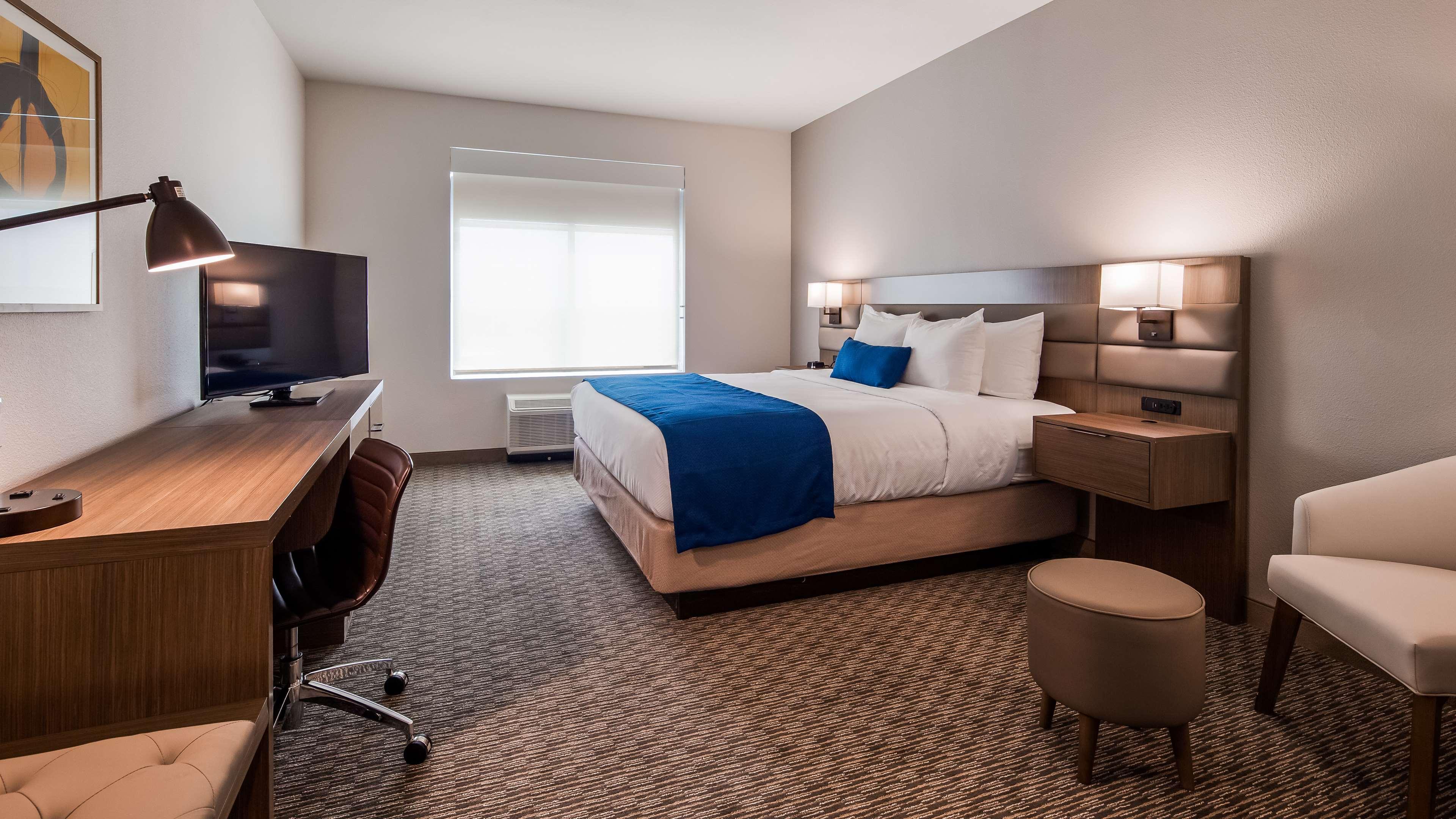 Best Western Plus Drayton Valley All Suites Екстер'єр фото