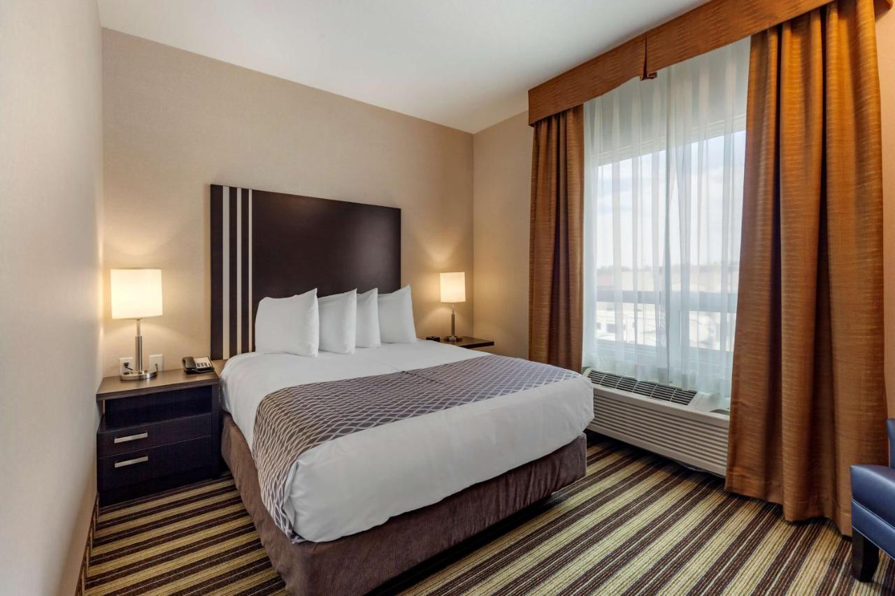 Best Western Plus Drayton Valley All Suites Екстер'єр фото