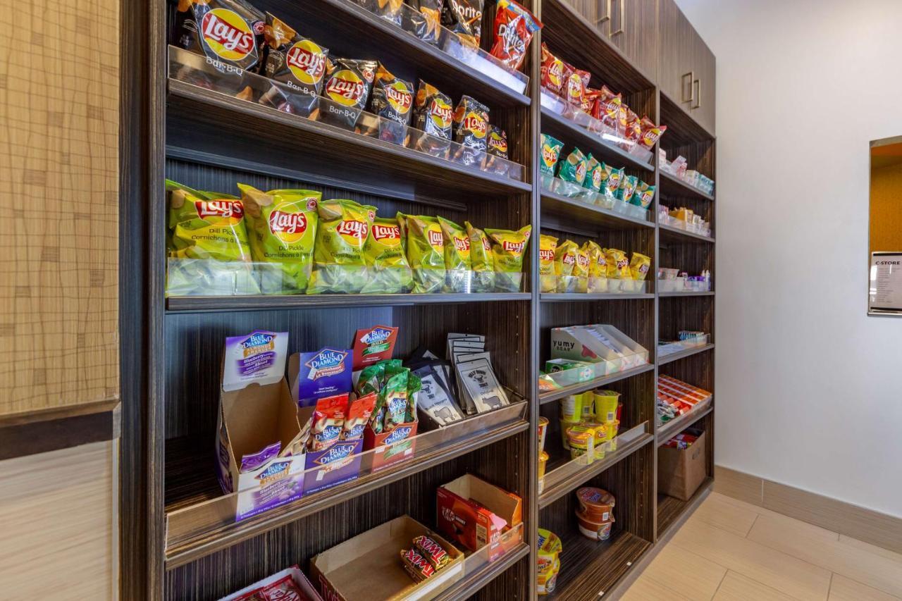 Best Western Plus Drayton Valley All Suites Екстер'єр фото